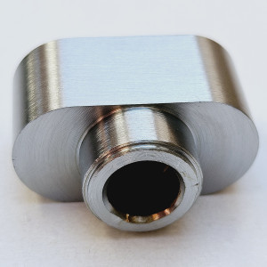 Поворотна ручка CISA для «підготовлених» євроциліндрів; за схемою: висота 29 мм, ширина 14,5 мм, база ~6,5 мм