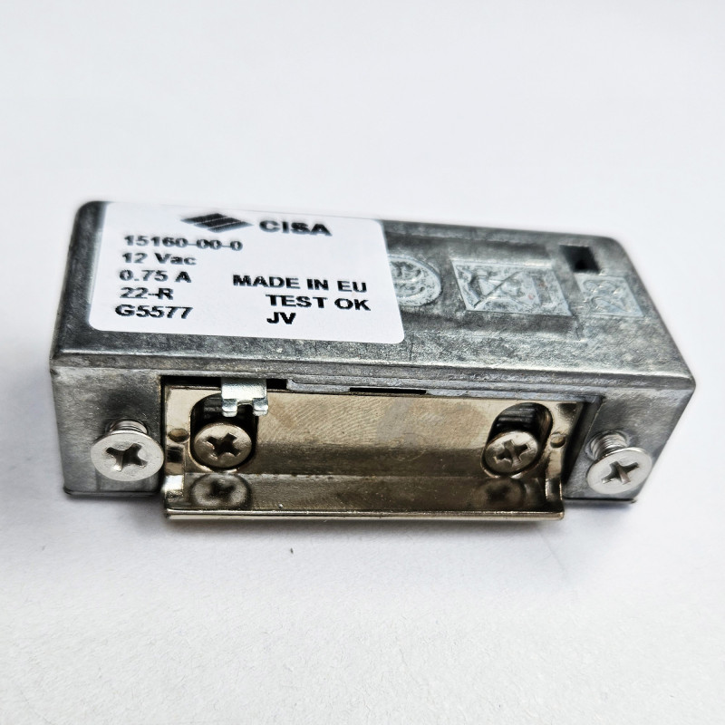 Електрозащіпка CISA 15160: живлення 12 V AC, споживання ≈0,7 А; антирипітер; «денний фіксатор»; змінні фронтальні планки